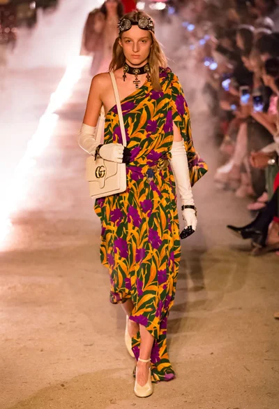 Look 28